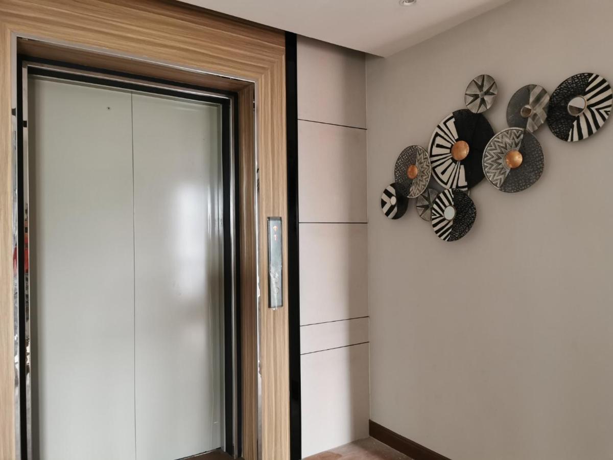Arista Hotel Ubon Ubon Ratchathani Extérieur photo