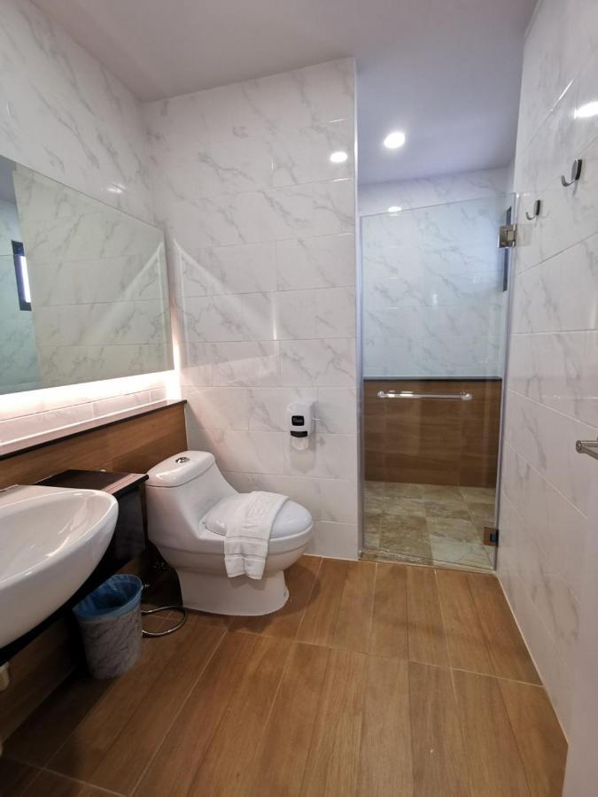 Arista Hotel Ubon Ubon Ratchathani Extérieur photo