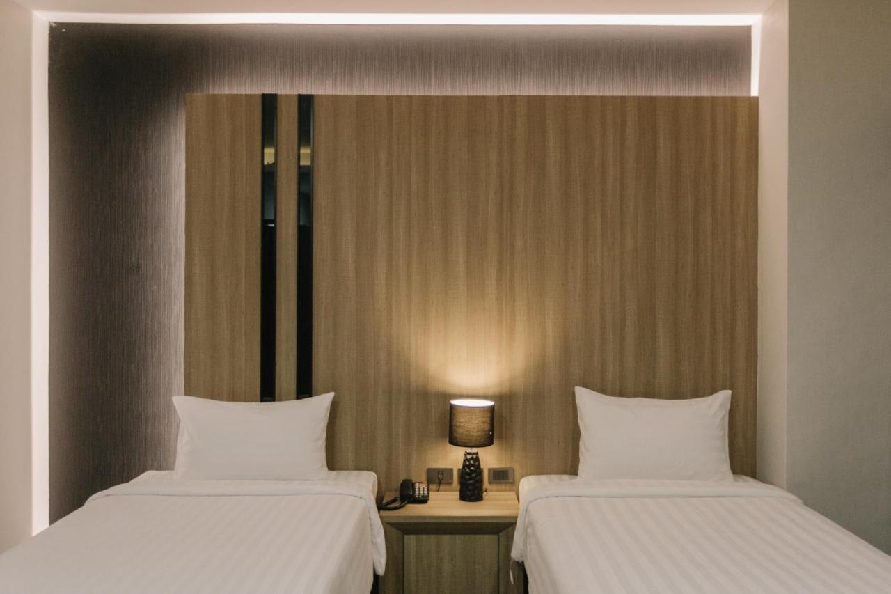 Arista Hotel Ubon Ubon Ratchathani Extérieur photo