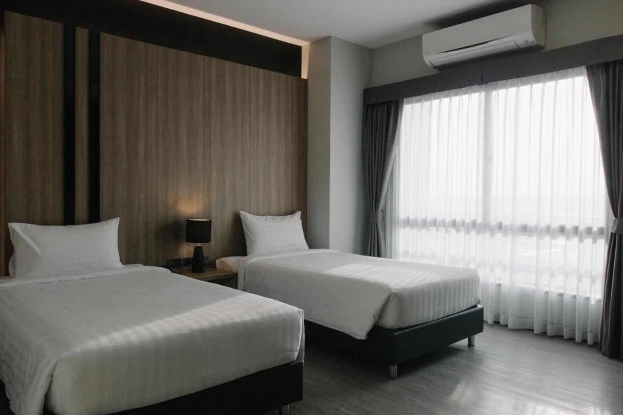 Arista Hotel Ubon Ubon Ratchathani Extérieur photo