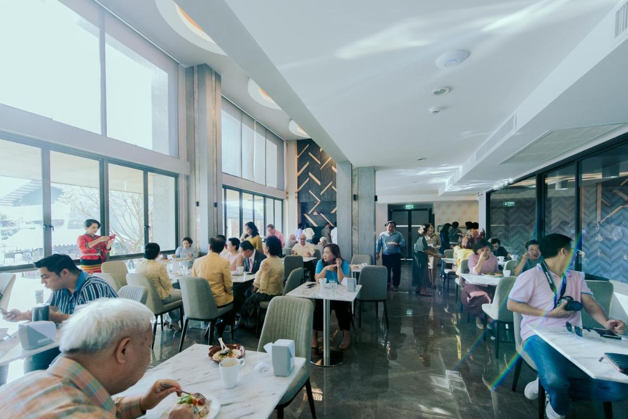 Arista Hotel Ubon Ubon Ratchathani Extérieur photo
